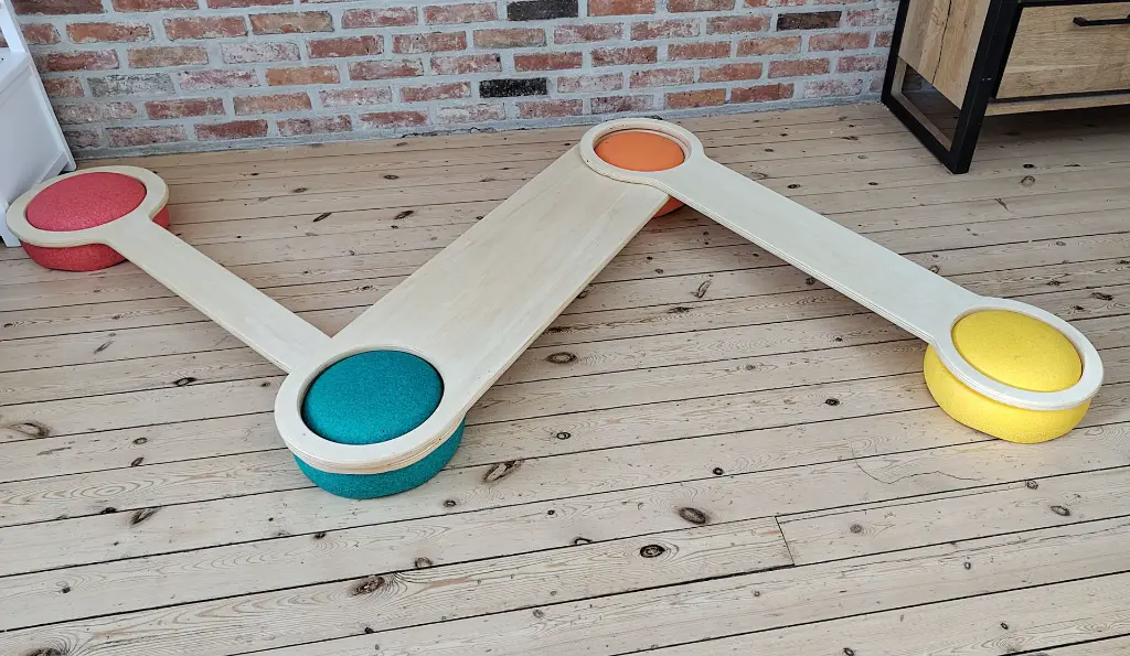 Product_balanceerplanken_trio_op stapelstenen_1.webp